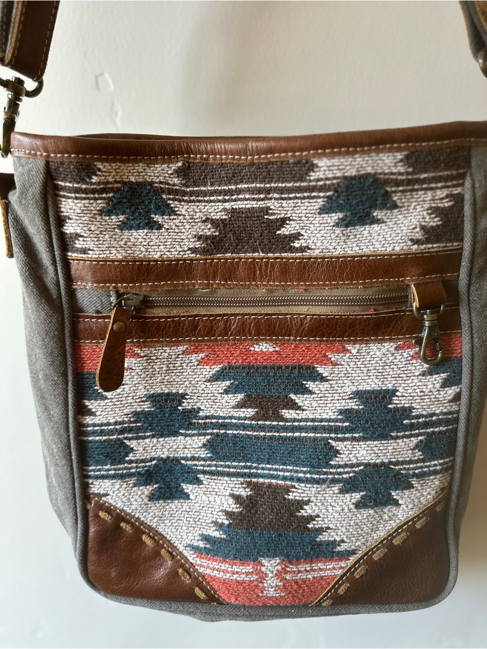 Myra Bag Brown & Gray Southwestern Crossbody Shoulder Bag - Picture 2 of 6